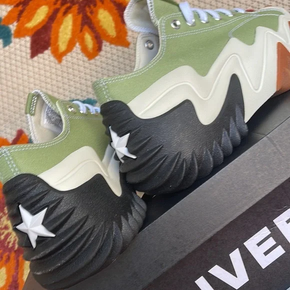 Converse A03906C
RUN STAR MOTION O ALOE GREENESRET/BLACK
WMNS sneakers- Platform - Picture 15 of 16